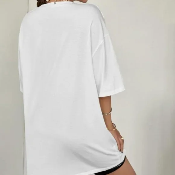 LOVE NEVER FAILS OVERSIZED TEE WHITE - Picture 2 of 5